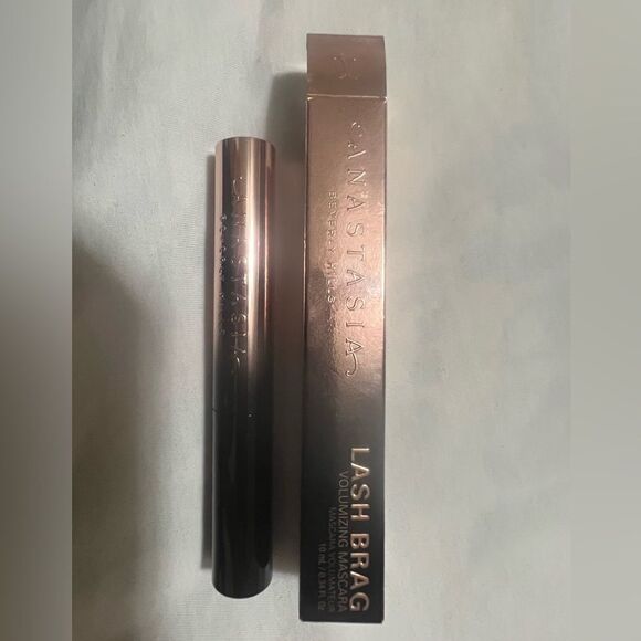 Anastasia Beverly Hills
Lash Brag® Volumizing Mascara In Jet Black-NIB - Picture 9 of 9